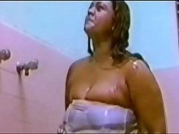 Shakeela seductive with a guy in Swimming pool