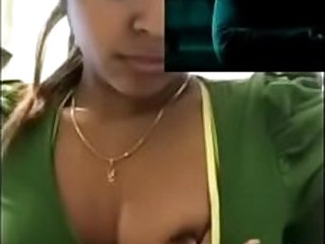 TAMIL GIRL SHOWING HER BOOBS N PUSSY PANT IN WHATSAPP VIDEO CALL