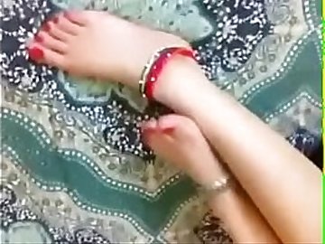 Video Newly married bhabhi selfshot teaser for my big cock
