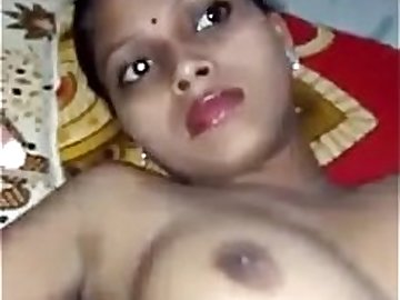 Newly married indian bhabhi fucked by lover