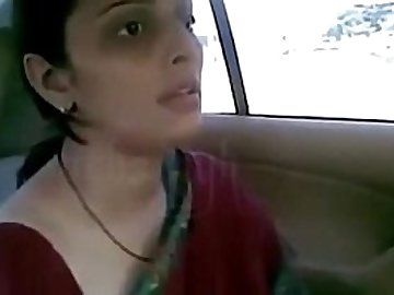 दोस्त की बीवी को घर जाते समय कार में ही चोद दिया - हिंदी