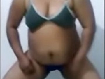Horny Indian Bhabhi Showing her Boobs and Pussy